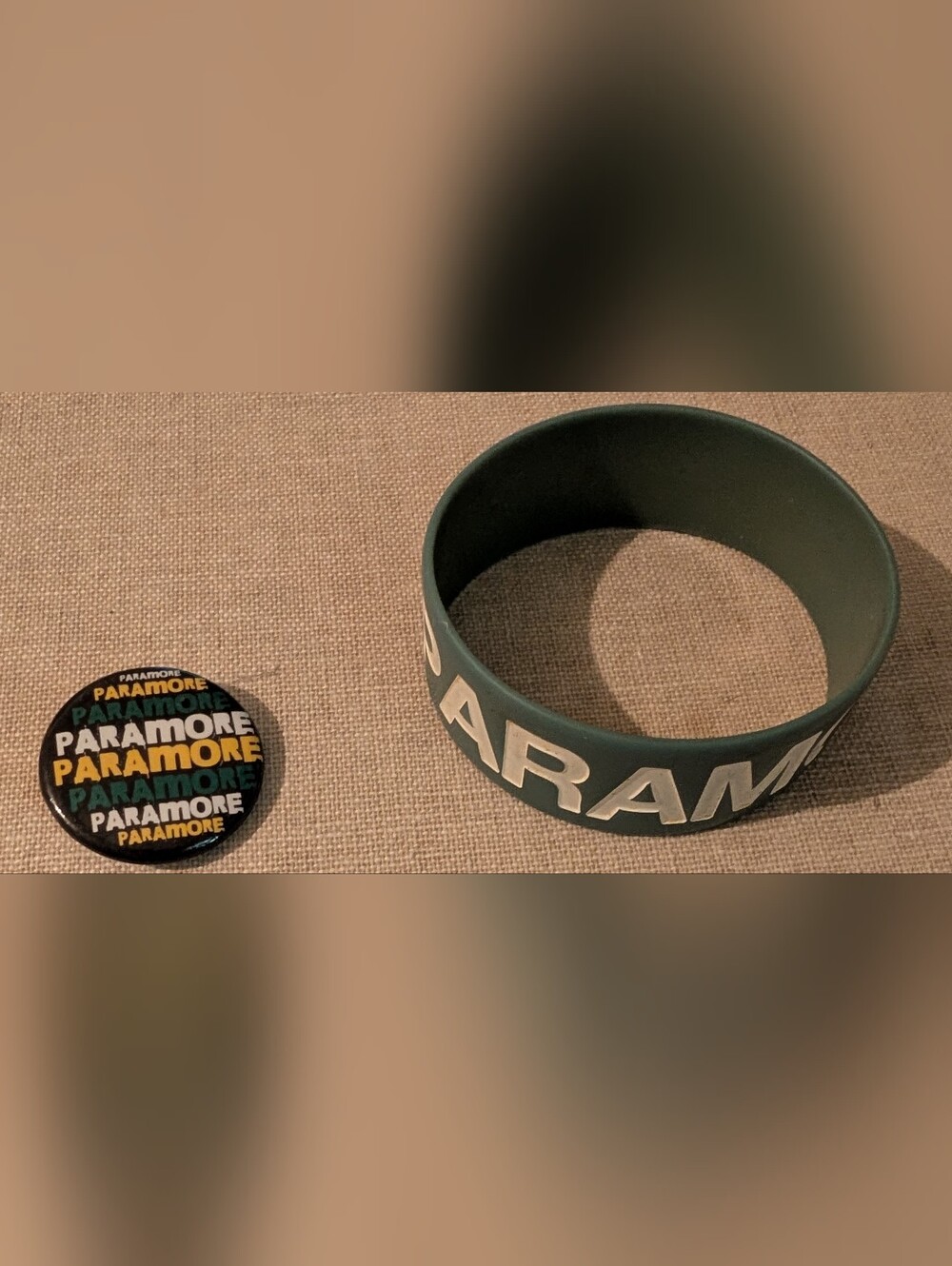 Paramore Rubber Wristband And Button Pin